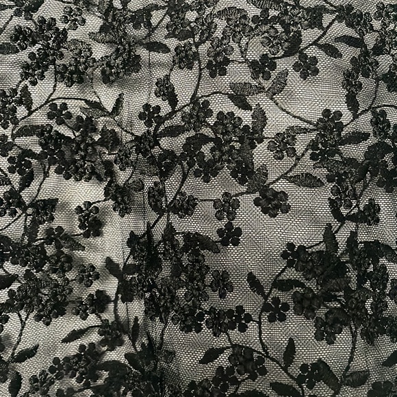 Zara Basic Floral Lace Top - Picture 3 of 5